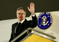 Ngoại trưởng Mỹ đến Hà Nội, bắt đầu chuyến thăm Việt Nam 