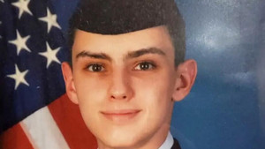 Nghi phạm gây rò rỉ tài liệu mật Lầu Năm Góc ra hầu tòa