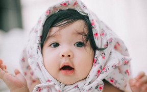 Mách bố mẹ cách đặt tên 4 chữ hay cho bé gái mang ý nghĩa tốt đẹp, bình an