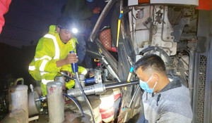 Đội cứu hộ ngày đêm bám ‘cung đèo tử thần’ giúp người gặp nạn