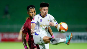 Trực tiếp bóng đá Bình Định 3-1 Hà Nội FC: Văn Chuẩn mắc lỗi