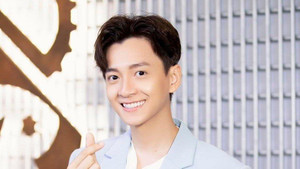 Ngô Kiến Huy không dám nhận ‘hack tuổi’ khi đứng cạnh nam thần này