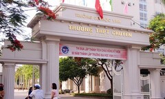 Nữ sinh lớp 10 ở Nghệ An tự tử: Nhà trường báo cáo gì với Bộ GD&ĐT?