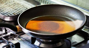 Mẹo xử lý dầu ăn thừa đúng cách, an toàn