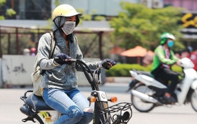 Dự báo thời tiết ngày 20/4: Nắng nóng, oi bức bao trùm Bắc Bộ và Trung Bộ