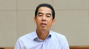 Vợ cựu Thứ trưởng Tô Anh Dũng nhận 50.000 USD ở quán cà phê từ doanh nghiệp