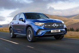 Mercedes-Benz GLC 2023 giá cao hơn bản cũ gần 300 triệu đồng