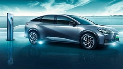 Nhận 5.000 đơn đặt hàng trong ngày mở bán, xe điện của Toyota có gì lạ?