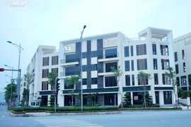 Nhà phố hàng chục tỷ đồng vẫn tăng giá đều