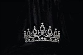 Ai là Á hậu đầu tiên của Việt Nam được phong NSƯT?