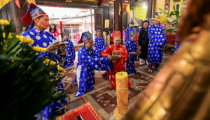 Dâng hương kỷ niệm 979 năm ngày sinh Nguyên phi Hoàng Thái hậu Ỷ Lan