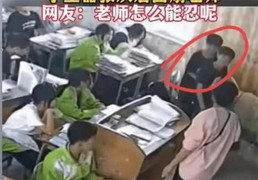 Học sinh thẳng tay đánh cô giáo khiến cộng đồng mạng dậy sóng