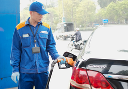 Giá xăng dầu hôm nay 26/4: Quay đầu suy giảm sau hai phiên hồi phục