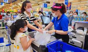 Co.opmart sale tưng bừng, ăn mừng lễ lớn