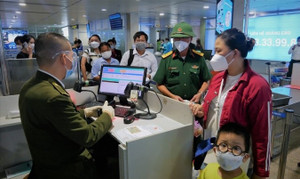 Lần đầu đi máy bay, thủ tục gồm những gì?