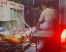 CSGT Đắk Nông nói gì về 2 clip 'dừng xe cứu thương' gây bão mạng?