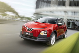 Loạt ô tô mới vừa ra mắt khách Việt giá từ 458 triệu đồng