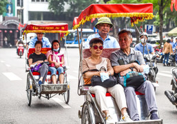 Xích lô - nét đẹp níu chân du khách khi đến với Hà Nội