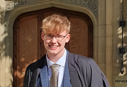 Bị chê 'không vào nổi đại học' chàng trai đỗ trường top thế giới