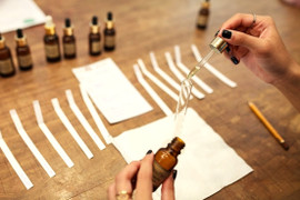 Trải nghiệm nghệ thuật pha chế nước hoa handmade