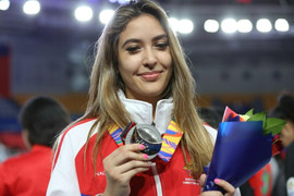 Ngắm nhan sắc 'bông hồng lai' đội tuyển taekwondo Campuchia dự SEA Games 32