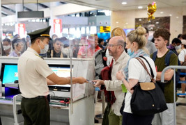 Ngày đầu nghỉ lễ: Dự kiến khách qua cảng hàng không đạt mức kỷ lục