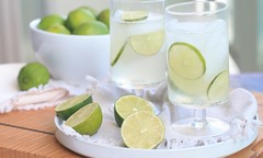 5 tác hại không ngờ của việc uống nhiều nước chanh đường