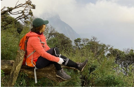 Hành trình hai ngày một đêm băng rừng chinh phục ngọn núi cao thứ 9 Việt Nam