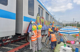 Toa tàu Metro số 1 được làm sạch sau sự cố vẽ bậy