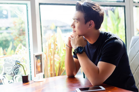 Có nhà, có xe, lại có tiền, sao tôi lại ế thế này?