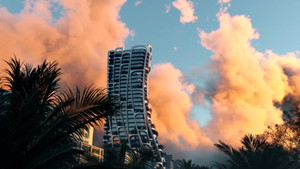 Độc đáo tòa nhà chọc trời thiết kế uốn cong