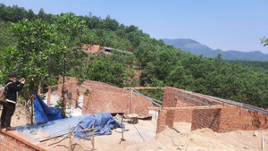 Tháo dỡ hàng loạt công trình 'mọc' trái phép nhằm trục lợi đền bù ở Quảng Nam