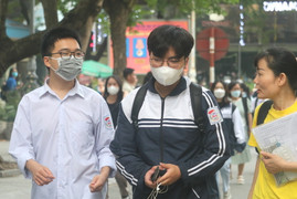 Thí sinh vượt hơn 300 km, đến dự thi đánh giá năng lực Sư phạm