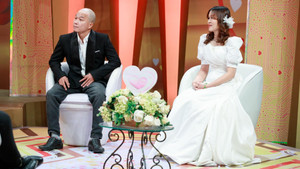 ‘Minh Râu’ với sạp rau 0 đồng lần đầu xuất hiện cùng vợ trên sóng truyền hình