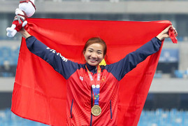 Nguyễn Thị Oanh: Giành HCV SEA Games, chỉ kịp uống 1 cốc nước rồi chạy tiếp