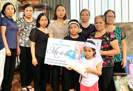 Hai con của cô giáo gặp nạn ở Hà Giang sắp có 'mẹ đỡ đầu'