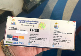 CĐV lùng mua vé xem U22 Việt Nam, không chờ BTC phát miễn phí