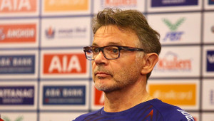 HLV Troussier: U22 Indonesia rất mạnh, U22 Việt Nam phải cố hết sức