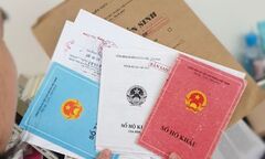 Bộ GD&ĐT chỉ đạo các trường không được yêu cầu người học nộp sổ hộ khẩu giấy