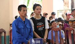 Cặp vợ chồng chạy xe máy 'làm xiếc' trên đèo Hải Vân lãnh án