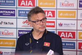 HLV Troussier bênh học trò: U22 Việt Nam có tương lai, không như mọi người nghĩ