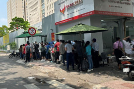 Manulife nêu lý do chỉ giải quyết khiếu nại nhận trước 30/4