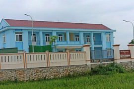 Đình chỉ công tác hai cán bộ liên quan vụ tiêm vaccine hết hạn cho trẻ