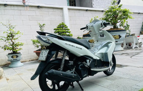 Xe tay ga Honda Air Blade 2015 biển ngũ quý 1 giá siêu đắt 150 triệu đồng