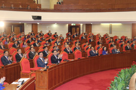 Vượt lên khó khăn, thực hiện thắng lợi Nghị quyết Đại hội XIII của Đảng