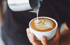 8 USD một cốc cà phê sữa mẹ ở Nga