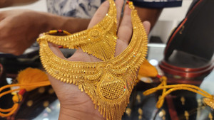 Giá vàng hôm nay 17/5: Thế giới giảm mạnh, trong nước nhỏ giọt