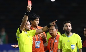 Báo Thái Lan chỉ trích trọng tài trong trận hỗn chiến với U22 Indonesia