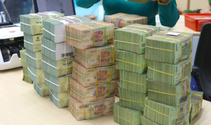 Lãi suất ngân hàng 18/5: Lãi suất tiền gửi tiếp tục giảm