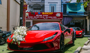 Cận cảnh dàn siêu xe hơn 150 tỷ của đại gia Sài Gòn đi rước dâu tại Hà Nội